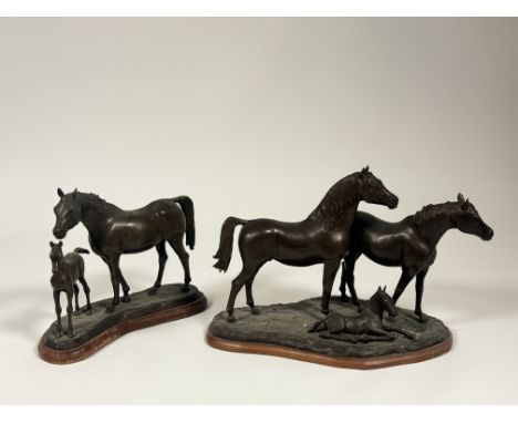 A Robert H Lang, modern cast bronze sculpture of a horse and foal, on a fitted wooden base, signed to base (h-24cm) together 