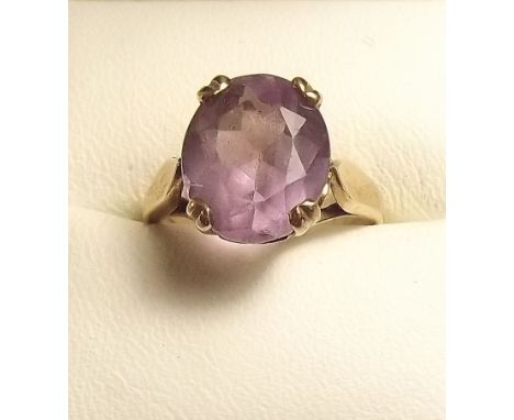 A 9ct gold amethyst ring