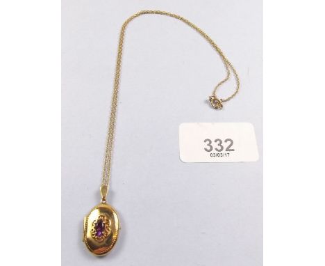 A 9ct gold amethyst set pendant/locket and chain 3.4g
