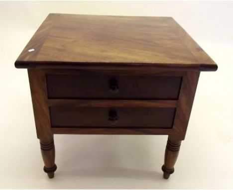 A Victorian small commode with two dummy drawers