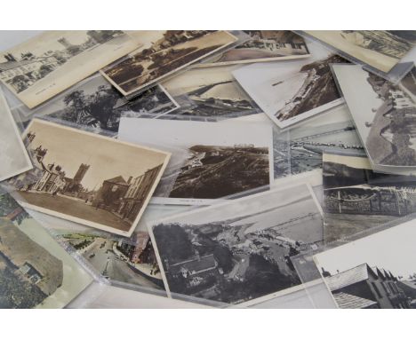 Quantity of Edwardian and other vintage collectors postcards Isle of Wight related 90 items in lot