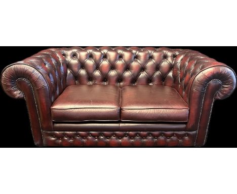 Two seat Thomas Lloyd Red button back Chester field settee