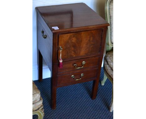 ~ A George III mahogany bedside commode 