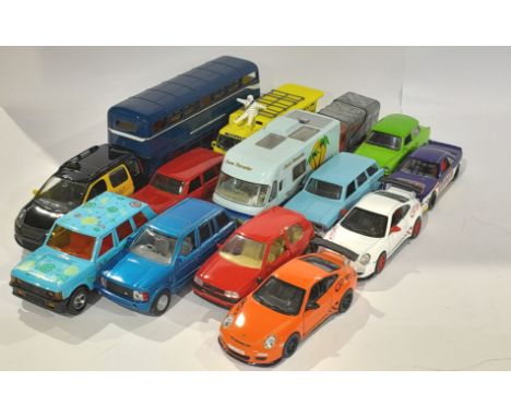 A Mixed Group Of Unboxed Modern Diecast to include Triang Spot-on No.165 Vauxhall Cresta (Beige), Triang Spot-on No.286 Austi