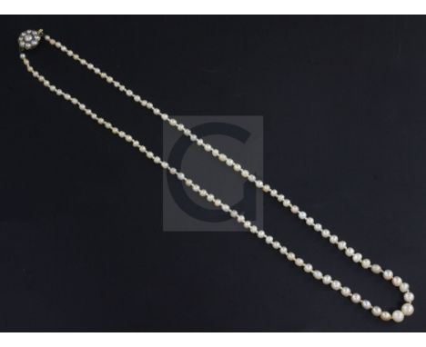 A single strand graduated natural salt water pearl necklace, with accompanying Gem & Pearl Laboratory report dated 26/11/2017