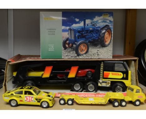 Model Cars - a Tonka 1934 car carrier transporter, boxed with original cars; another smaller, unboxed; Universal Hobbies Ford