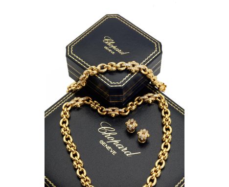 Gold-Brillant-Set von ChopardLänge Collier: ca. 44 cm. Länge Armband: ca. 21 cm. Maße Ohrringe: ca. 1,5 cm. Gesamtgewicht: ca