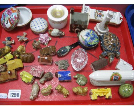 Arcadian Crested Zeppelin, Shelley crested model of a longcase clock, Wade Whimsies etc:- One Tray