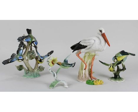 Vier Vogelfiguren, Porzellan, deutsch, 2. H. 20. Jh., jeweils farbig staffiert: Storch, Goebel-Porzellan, 1994, auf Boden Ste