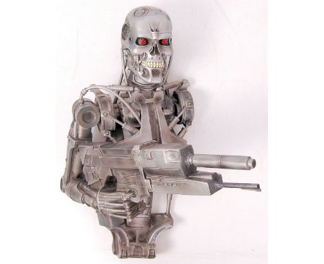 A rare and impressive Nemesis Now made Terminator 2 20th Anniversary wall art bust statue. Measuring approx 51cm, the bust sh
