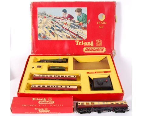 A vintage Triang Hornby Railways R3B 00 gauge trainset. Appears complete (minus track) with Princess Elizabeth locomotive and
