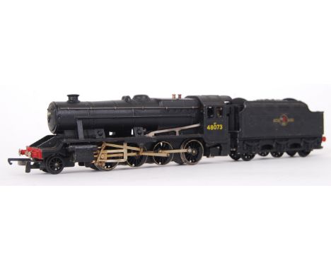 An original vintage Wrenn 00 gauge railway trainset locomotive W2224 BR Class 48073. Unboxed.

Note: From a large private col