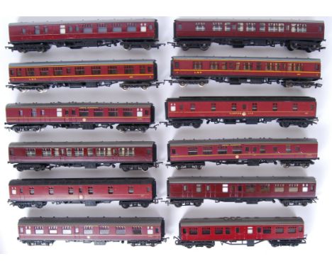 A collection of 12x 00 gauge railway trainset LMS carriages, comprising of: Hornby, Triang, Lima etc. Carriage numbers includ