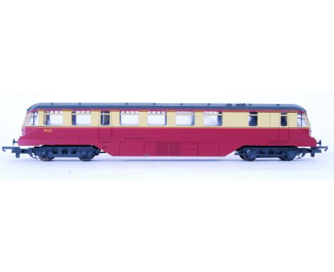 A Lima 00 gauge model railway trainset locomotive W22 205133 Passenger Rail Car. Unboxed.

Note: From a large private collect