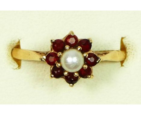 A 9ct gold cultured pearl and garnet cluster ring, O, 1.8gm 