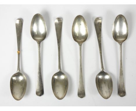 A George II silver set of six bottom marked drop heel tea spoons, Maker WP, lion passant only, engraved S over R*I, 87gm 