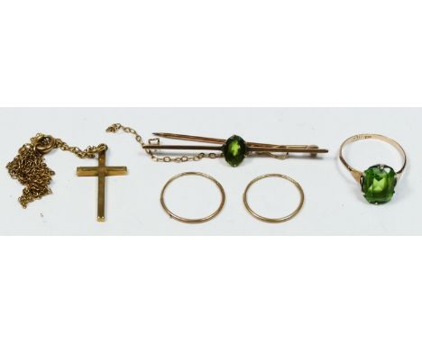 A 9ct gold and silver green stone ring, a 9ct gold bar brooch, a 9ct gold cross and a pair of ear rings, 5.6gm 