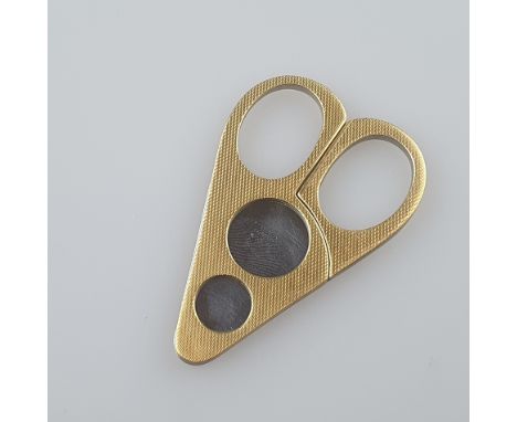 Luxuriöse/r Zigarrenschere/-cutter - Pfeilring/Solingen, Edelstahlklinge gemarkt, mit solider guillochierter 750er-Goldauflag