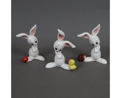 Drei Goebel-Figuren - "Hase und Marienkäfer/ Igel/ Ente", Keramik, sparsam bemalt, Bodenunterseite mit blauer Manufakturmarke