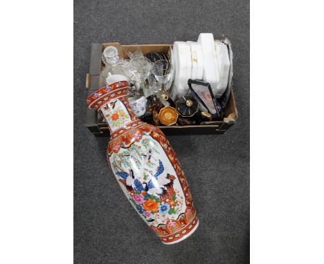 A box of oriental vases, collector's plates, glass ware, tea china etc 