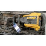 DeWalt D25899 GB 230v Electric Breaker