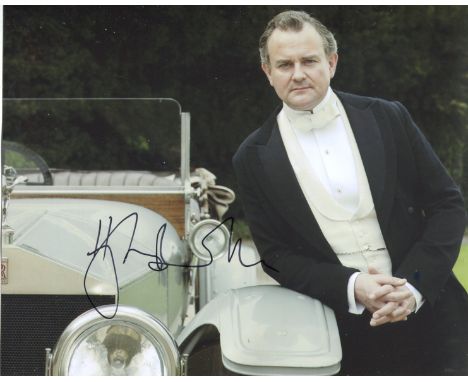 Downton Abbey 8x10 photo signed by actor Hugh Bonneville who players The Earl of Grantham. Good condition Est.
