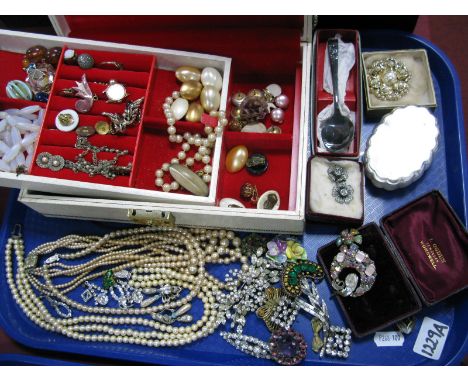 A Mixed Lot of Assorted Costume Jewellery, including imitation pearl bead necklaces and other necklaces, vintage and later br