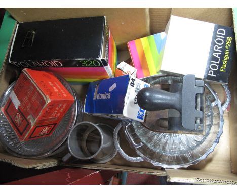 Polaroid 320 (boxed), flashgun, tankard, glass dishes, hors d'oeuvre dish etc:- One Box