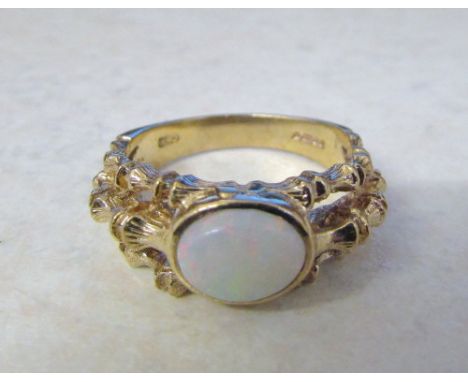 9ct gold opal ring weight 5.2 g size R