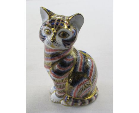 Royal Crown Derby paperweight of a cat with fixed white ceramic stopper H 13 cm