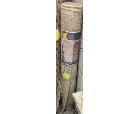 A white / light brown floral pattern 68 x 47"