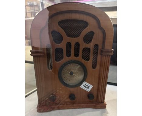 A Steepletone model no NR1U000 retro radio