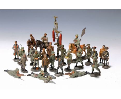 Großes Konvolut aus 49 Elastolinfiguren, deutsch, 1933-45,  Militär, darunter 7 Reiter des deutschen Heeres, 43 Soldaten u. p