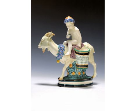 Aufsatzschale Ziegenreiter, Karlsruher Majolika, um 1908-30,  Entwurf Süs, Modellnr ., 1003, Mädchen mit Vergissmeinnicht-Buk