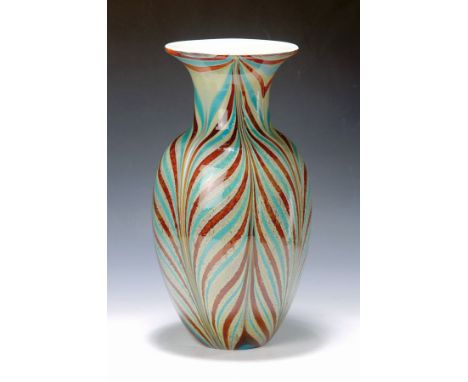 Große Vase, Franco Moretti, Murano, um 1980,  Opalglas mit Silberfolie belegt und mit Metalloxiden gefärbt, eingekämmte bunte