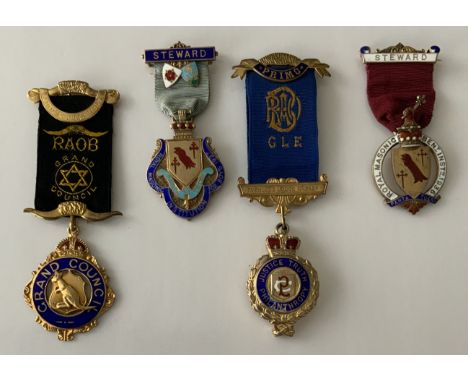 FOUR HALLMARKED SILVER & ENAMEL VARIOUS MASONIC & OTHERS FRATERNITY ORGANISATIONS JEWELS & MEDALS TOTAL WEIGHT: 130g