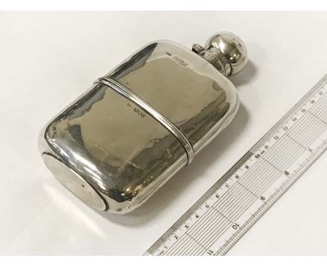 HM SILVER HIP FLASK APP. WEIGHT: 230g