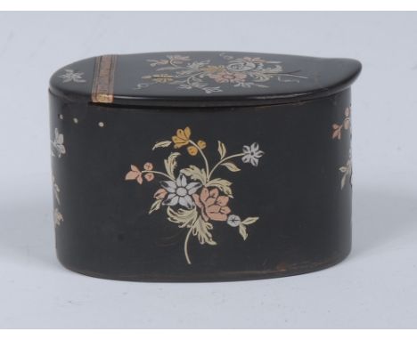 A George III tortoiseshell and piqué oval table snuff box, inlaid throughout with precious metal sprigs of country flowers, h