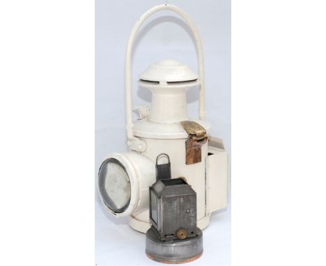 BR(E) locomotive headlamp, nicely restored complete with reservoir, burner, reflector and red flip glass shade.
