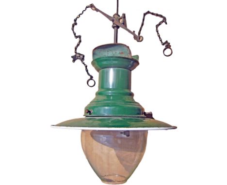 Sugg platform gas lamp, one of the small type that were used on stations, complete with glass globe, enamel shade, burner and