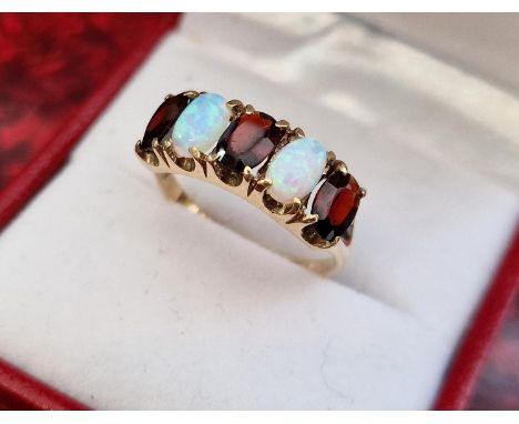 9ct Gold, Opal &amp; Garnet Dress Ring, size L+0.5 - 2.4g