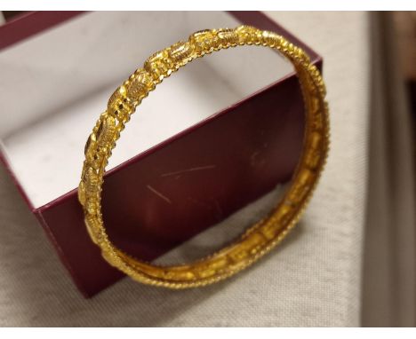 18ct Gold Indian Kangan Origin Bangle - 16.3g