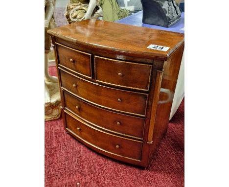 1920's Light Mahogany Apprentice Craftsman's Drawers - 32x29x19cm