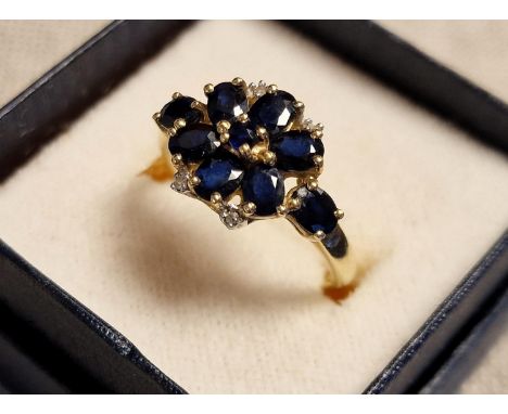 9ct Gold &amp; Sapphire Cluster Ring, size k+0.5 &amp; 2.2g