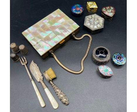 A Selection of pill boxes, Purse style compact and various silver thimbles and odds, Includes three silver pill boxes. 
