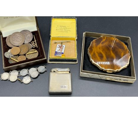 Selection of odds to include coins, coin bracelet, Empire Exhibition Scotland 1938 badge, Colibri Mono Gas lighter and vintag