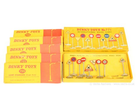 Dinky Accessories a group to include 5 x 755 Lamp Standard (Single Arm) - all are generally Excellent in Good to Good Plus ye