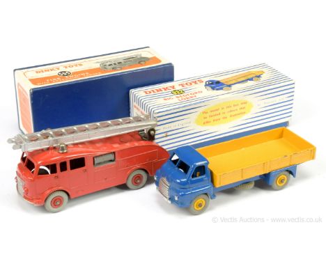 Dinky 555 Fire Engine with extending ladder - red including Supertoy hubs with grey treaded tyres, silver trim and ladders, w