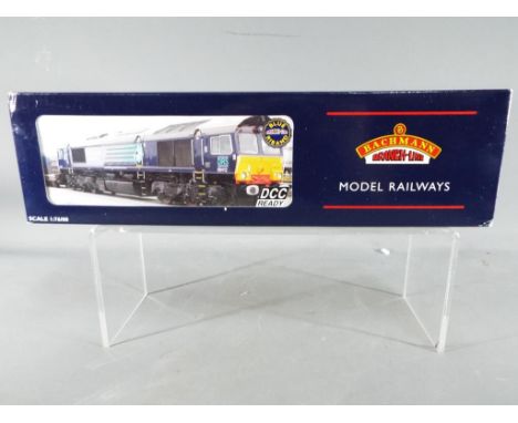 Bachmann Branch Line - an OO gauge DCC ready, class 66/9 diesel Freightliner locomotive, op no 66952, # 32-975, appears mint 