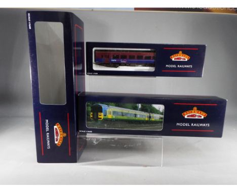 Bachmann Branch Line - an OO gauge boxed pack, 158 2-car DMU 'Transpennine' First Group, # 31-510, appears mint in box